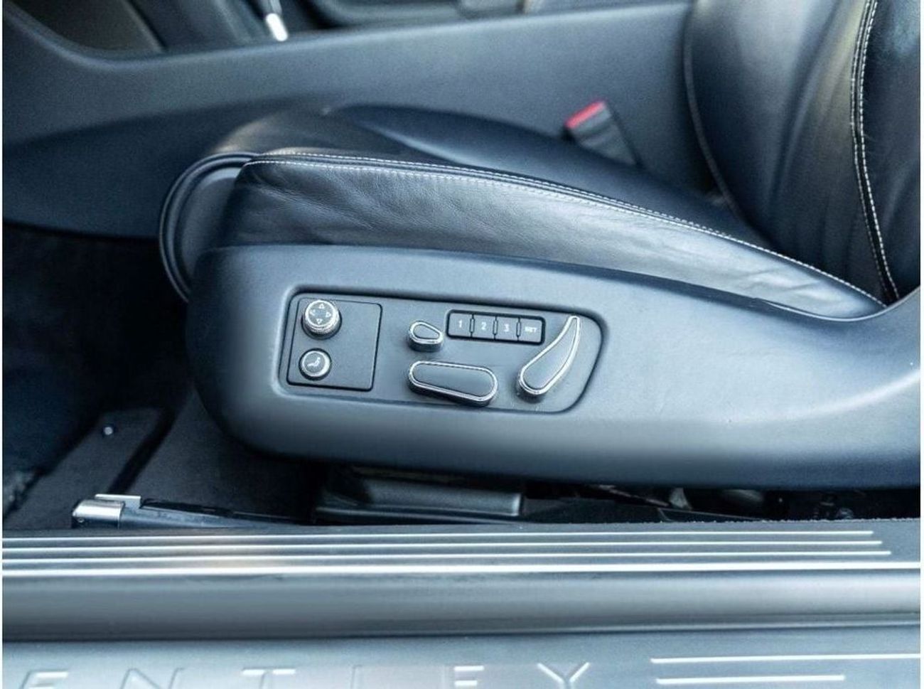 Bentley Continental GT CASH OFFER 2013 BENTLEY CONTINENTAL GT • FULL SERVICE HISTORY • 4.0L TURBOCHARGED • FLAWLESS COND