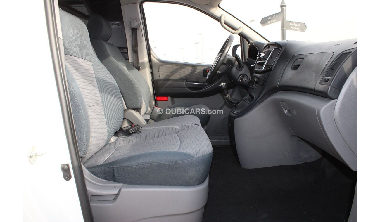 Hyundai H-1 Hyundai H1 2017, GCC van, in excellent condition, without accidents, very clean from inside and outs
