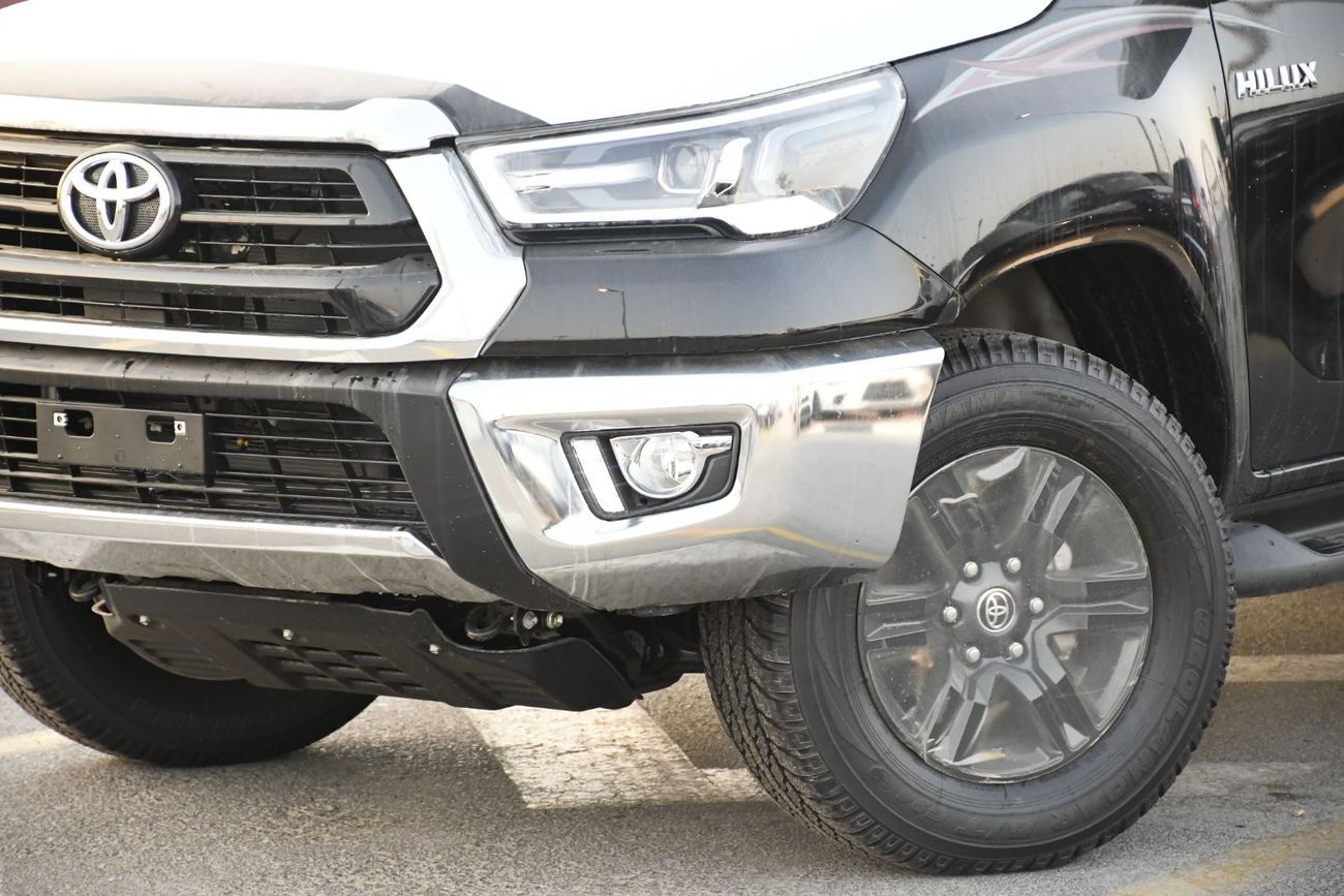 Toyota Hilux 2.7L V4 SR5 BSM Push Start full option ( Ready Stock )