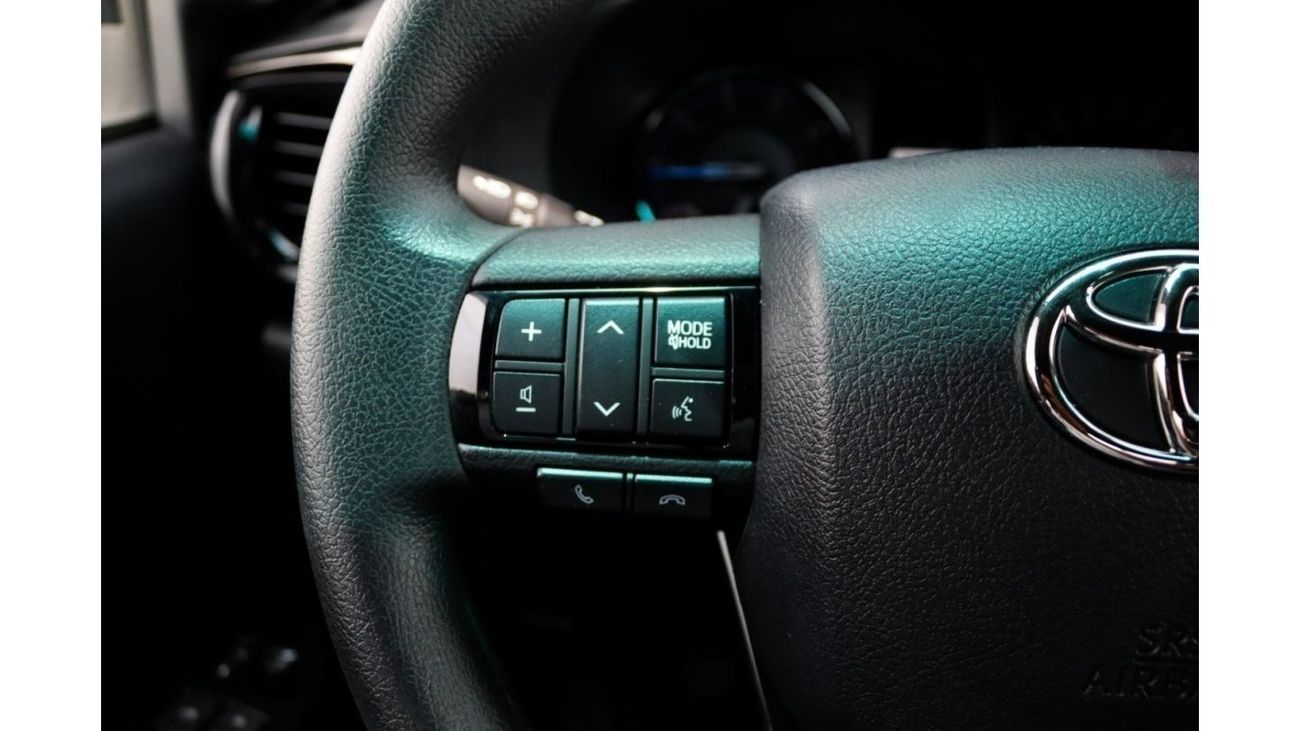 Toyota Hilux 2023 HILUX 2.8 DIESEL ADVENTURE M/T 4X4 FULL OPTION **التصدير فقط خارج الخليج** **EXPORT ONLY**