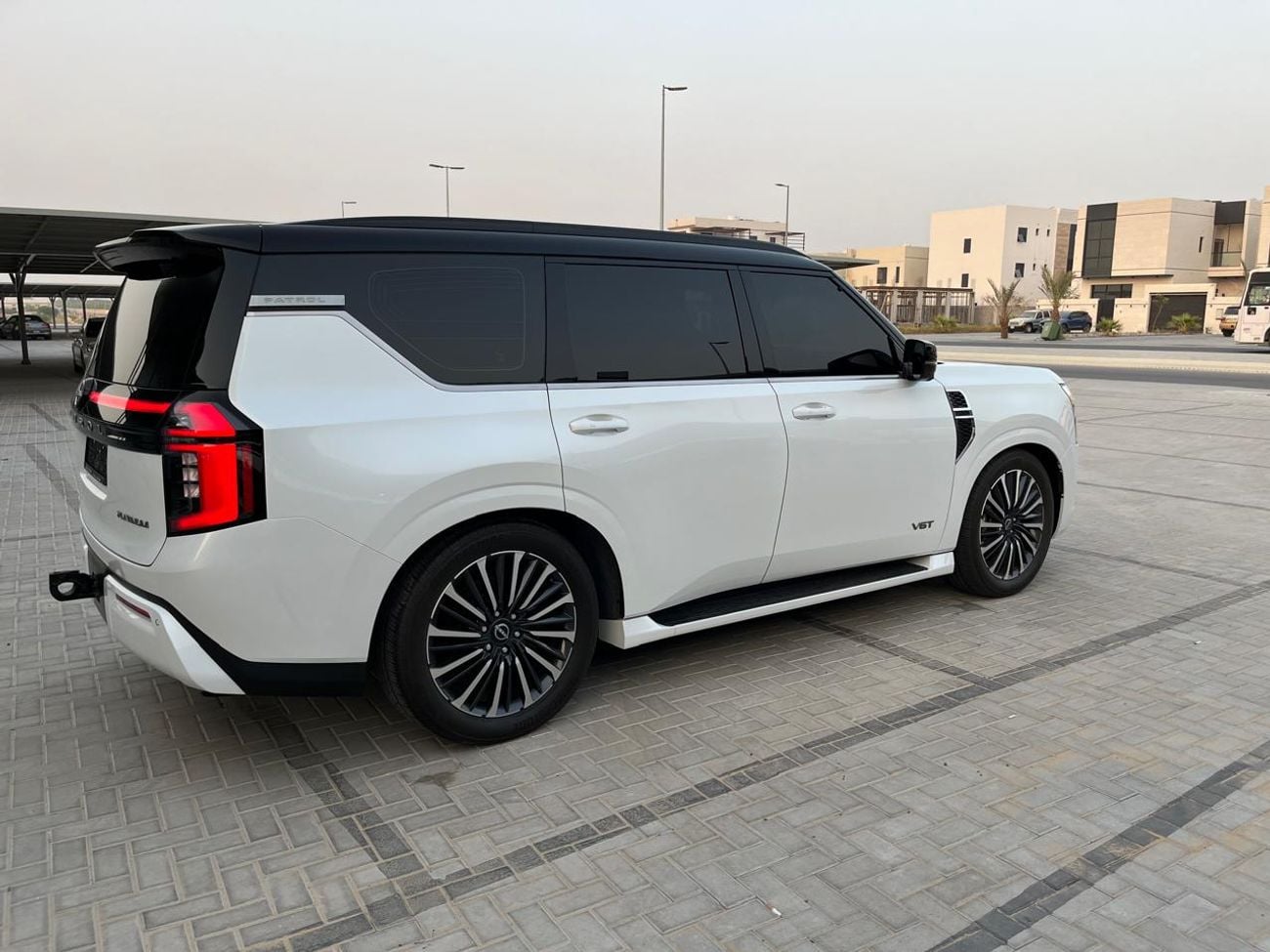 Nissan Patrol LE PLATINUM CITY TWIN-TURBO | CERTIFIED PRE-OWNED | AL MASOOD WARRANTY & SERVICE CONTRACT