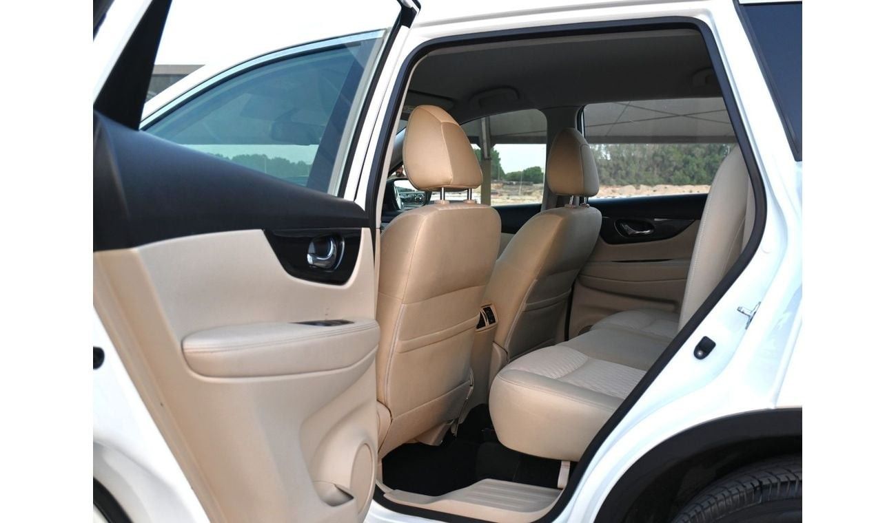 Nissan XTrail Nissan X-Trail 2018 GCC in excellent condition, inside and out