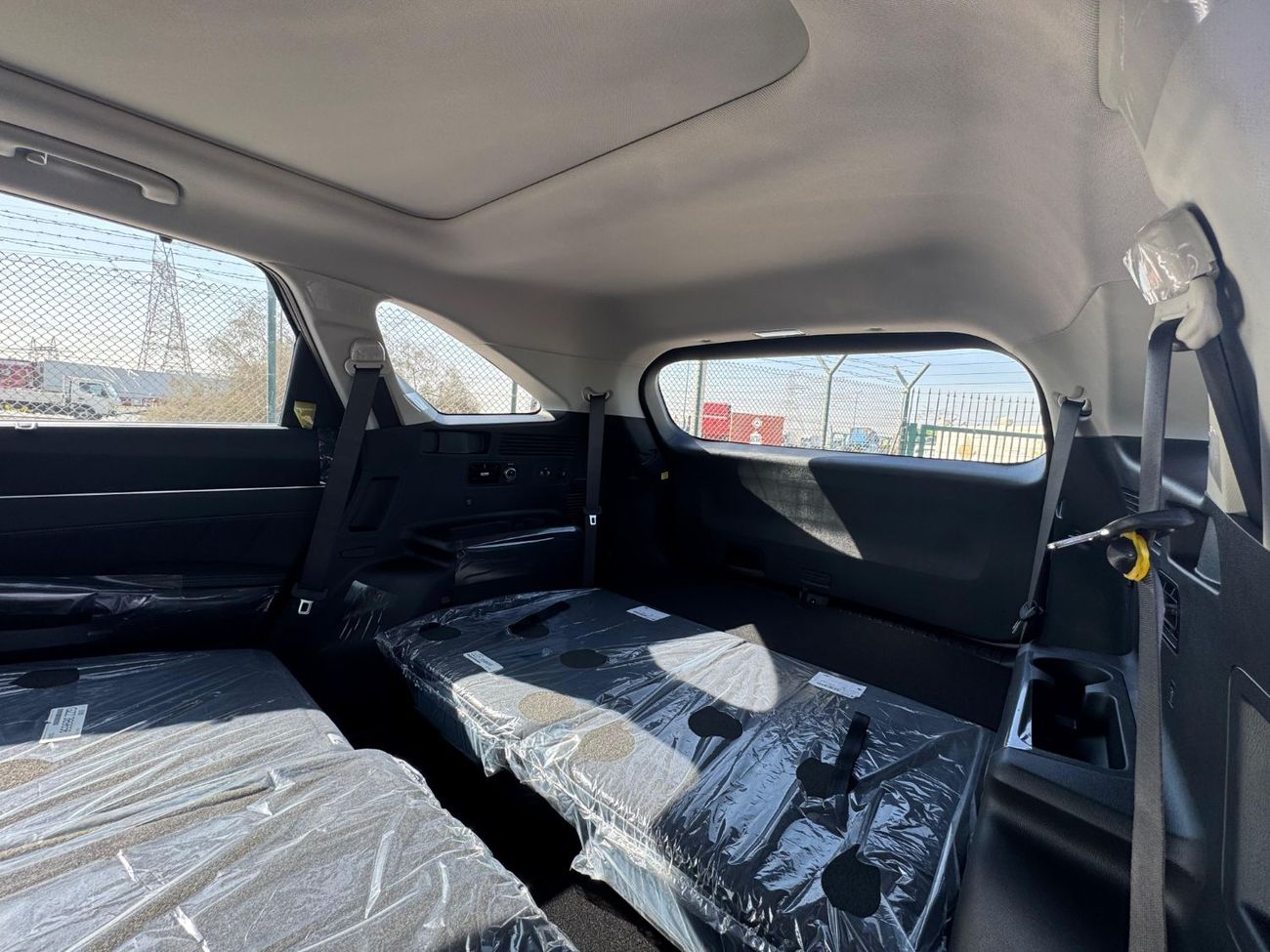 كيا سورينتو EX Prestige 2.5L Petrol 4WD 2026 Model Export ONLY @ 129,500 AED