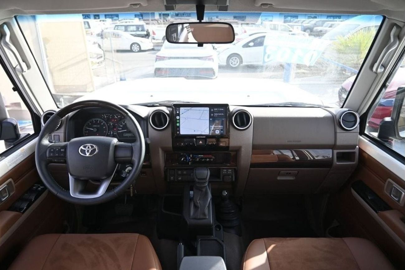 تويوتا لاند كروزر بيك آب Toyota Land Cruiser Pickup  4.0L V6, Petrol, 4WD, Model 2025, Color White (Export Price)