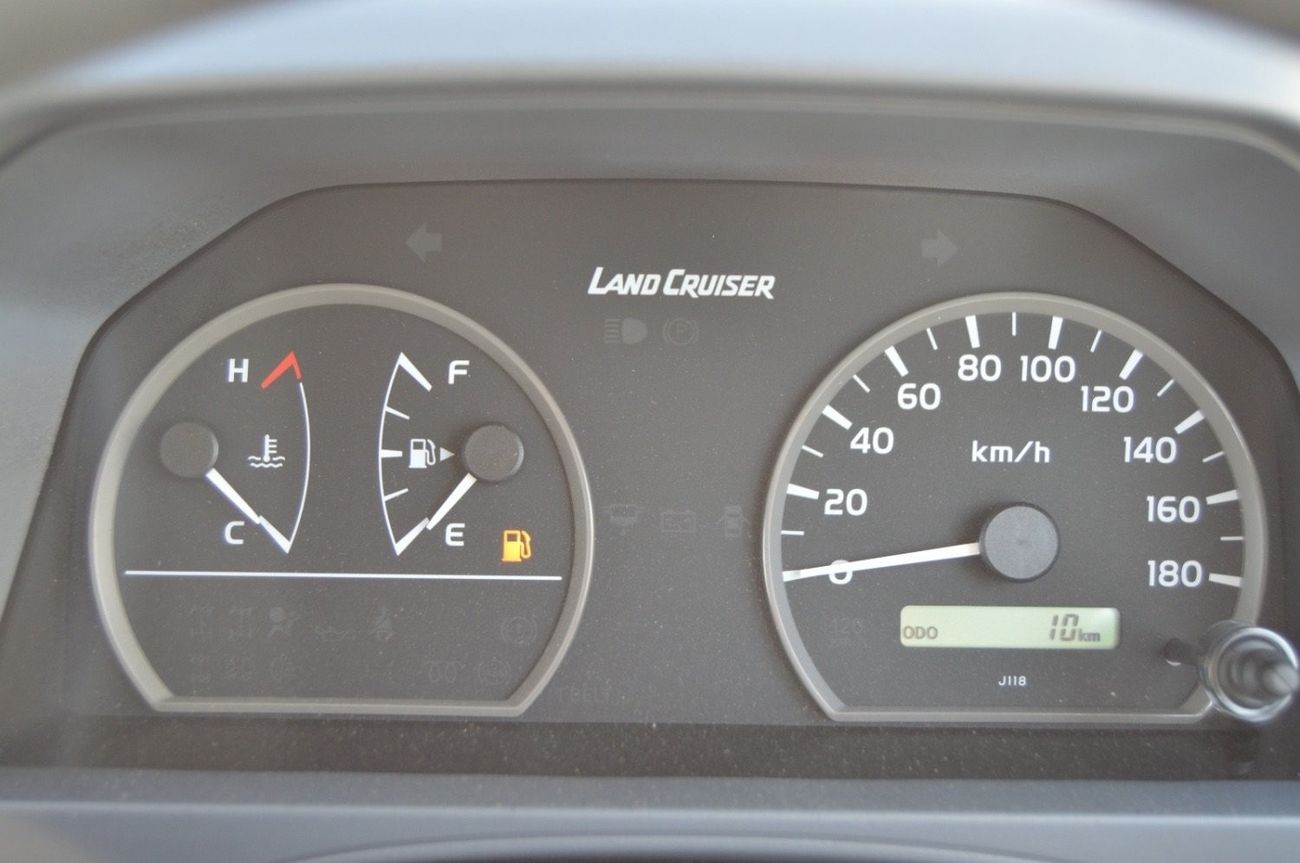 Toyota Land Cruiser Pick Up 0km V6 brand now