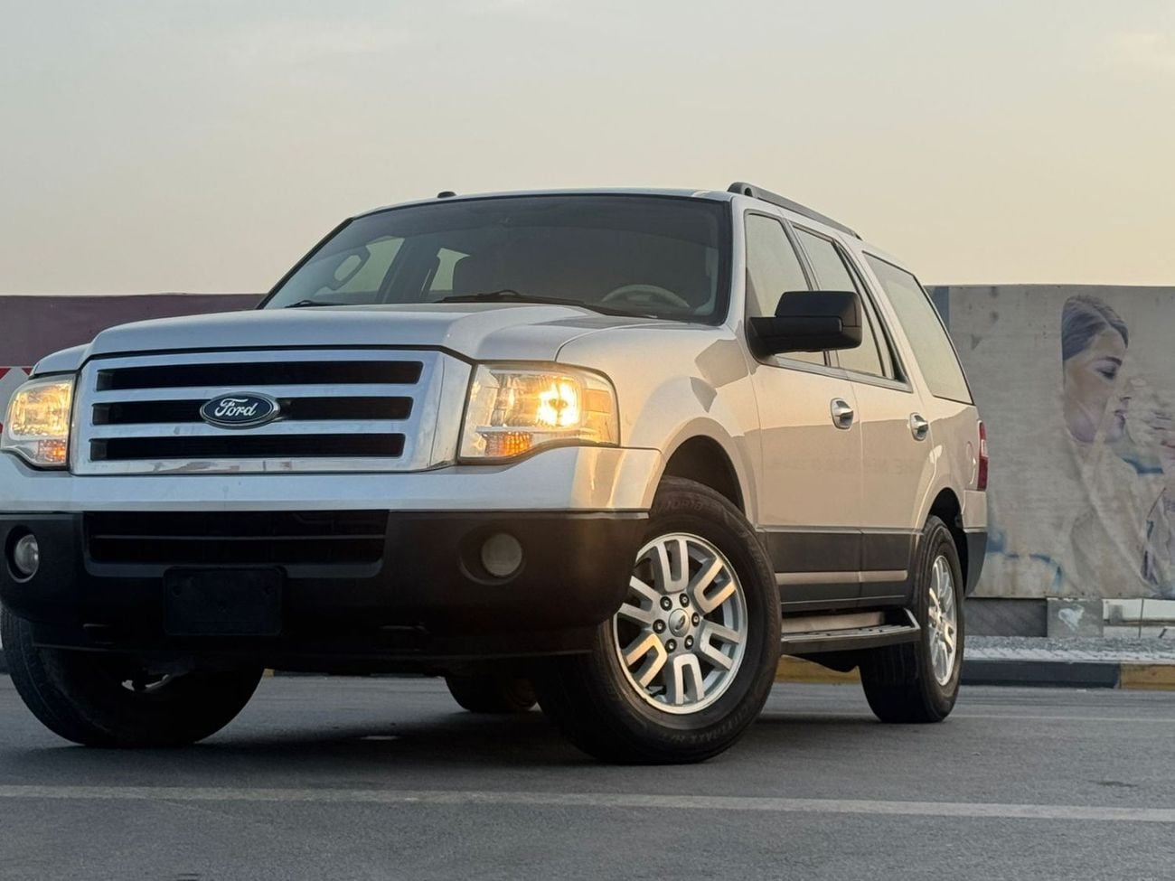 Ford Expedition 7 seats No. 2, GCC specs