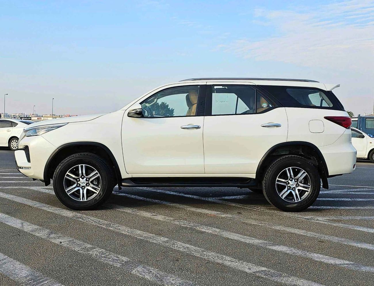 Toyota Fortuner / EXR / 2.7L / A/T / 4WD / GCC / EXPORT ONLY/ LOT#16613