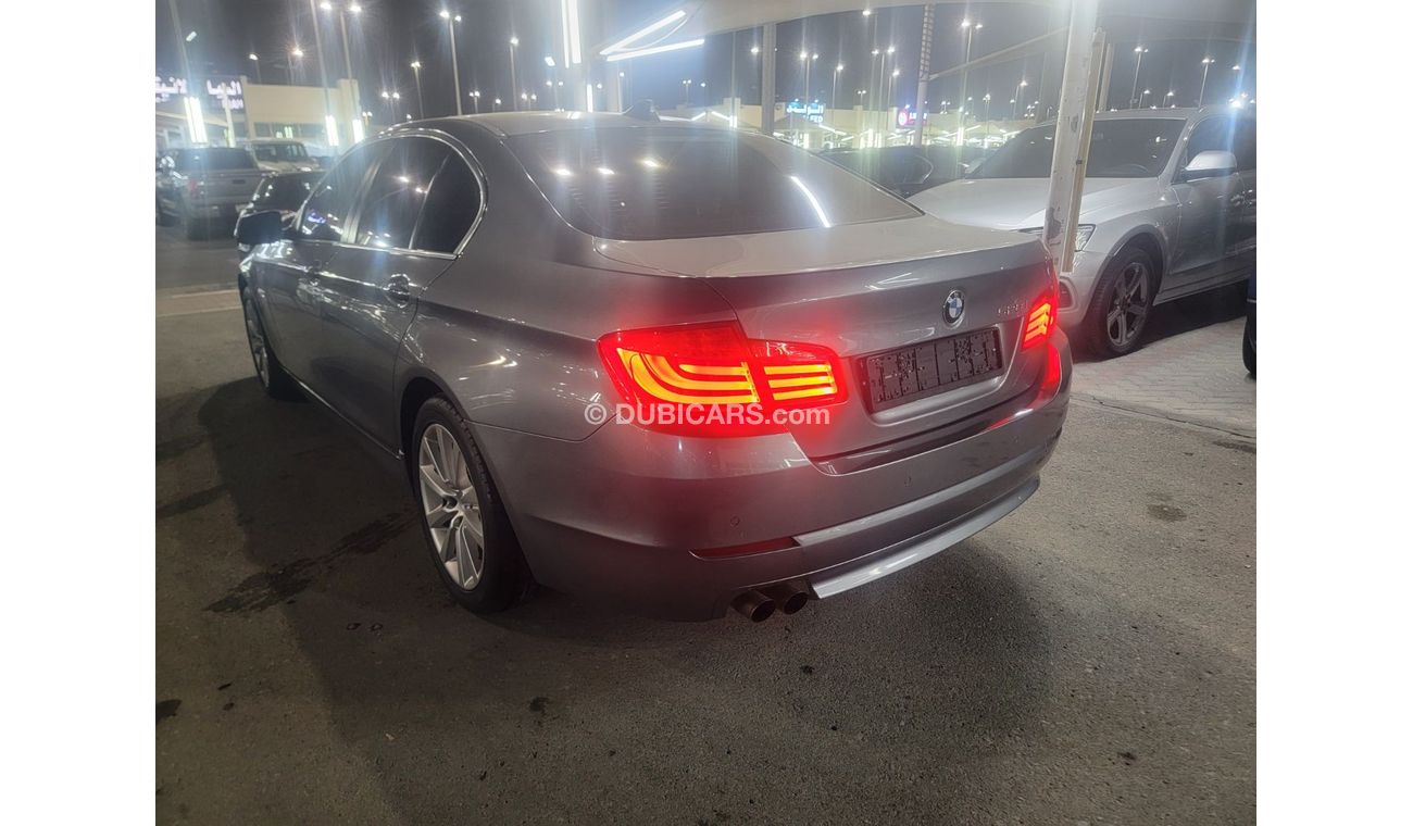 بي أم دبليو 528i اكزكيتيف