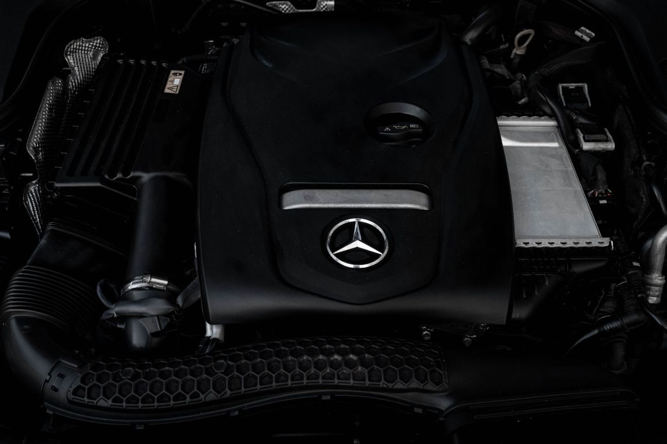 Mercedes-Benz E300 Coupe E300 COUPE | 2,850 P.M (4 Years)⁣ | 0% Downpayment | IMMACULATE!