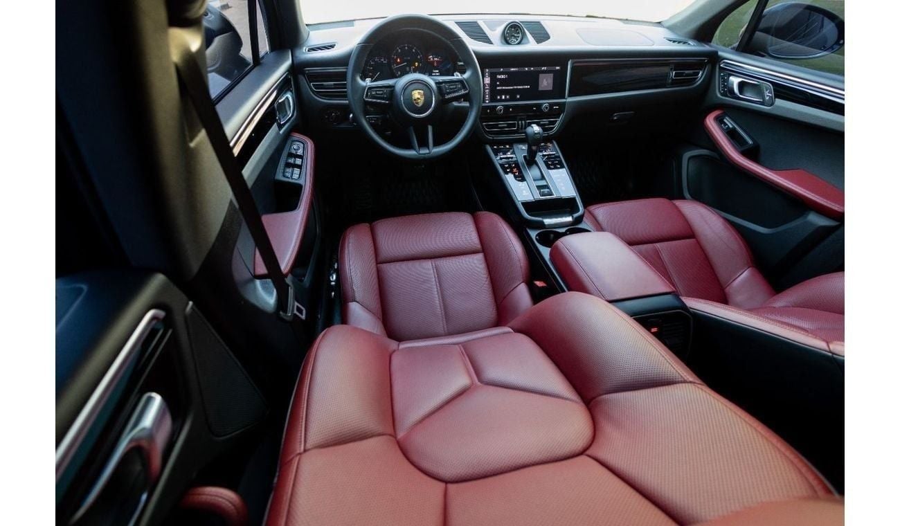 بورش ماكان Std 2.0L (252 HP) Porsche Macan 2023 GCC under Agency Warranty and Service Contract with Flexible Do