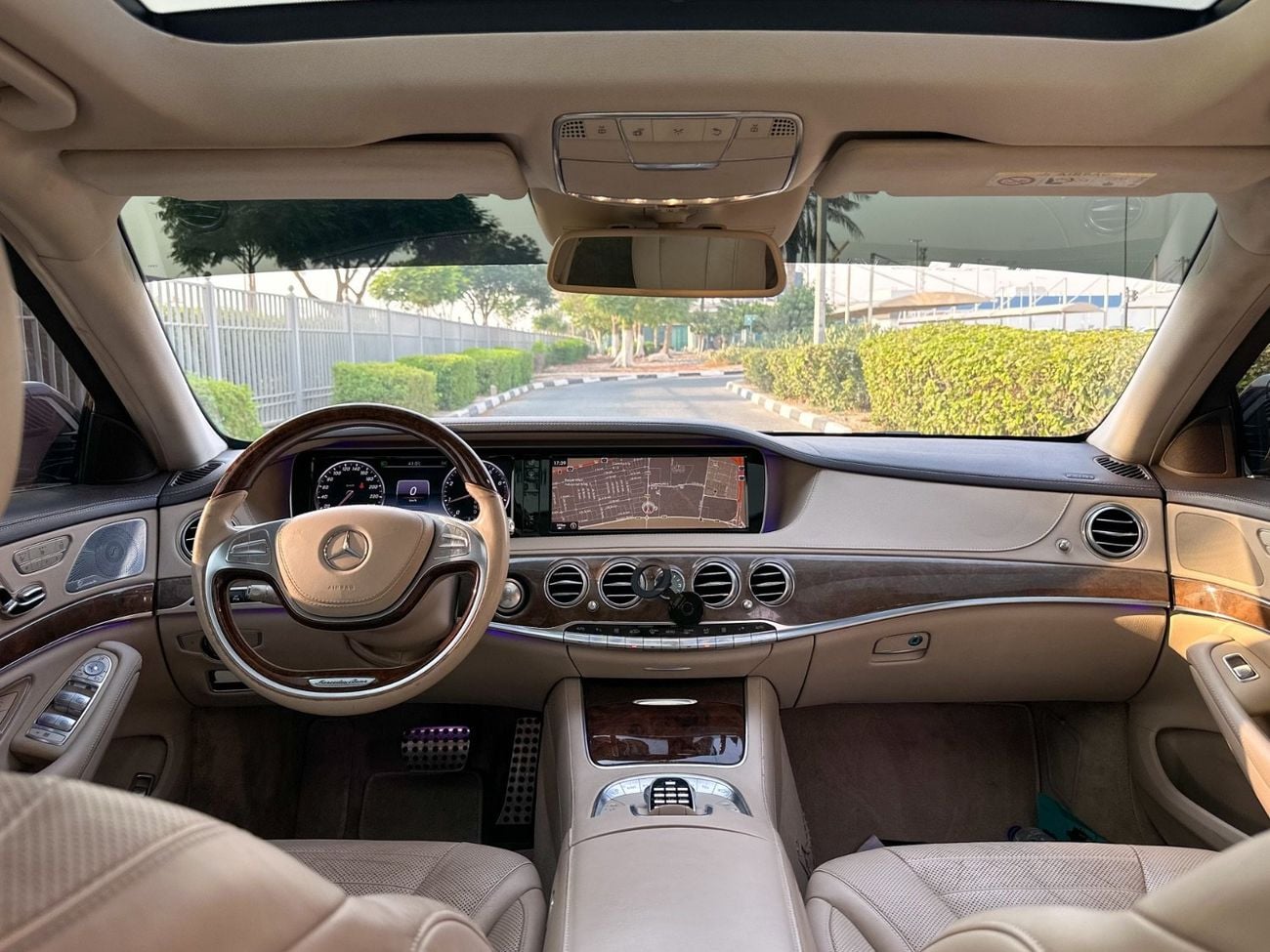 Mercedes Benz S400 Mercedes-Benz S400 AMG | Gcc Specs