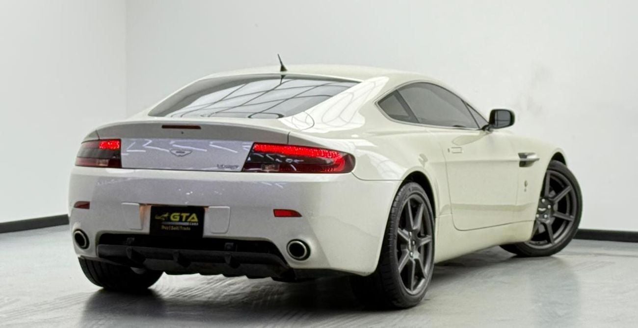 أستون مارتن فانتيج 2007 Aston Martin Vantage, Full Service History, Carbon Fiber Package, Excellent Condition, GCC