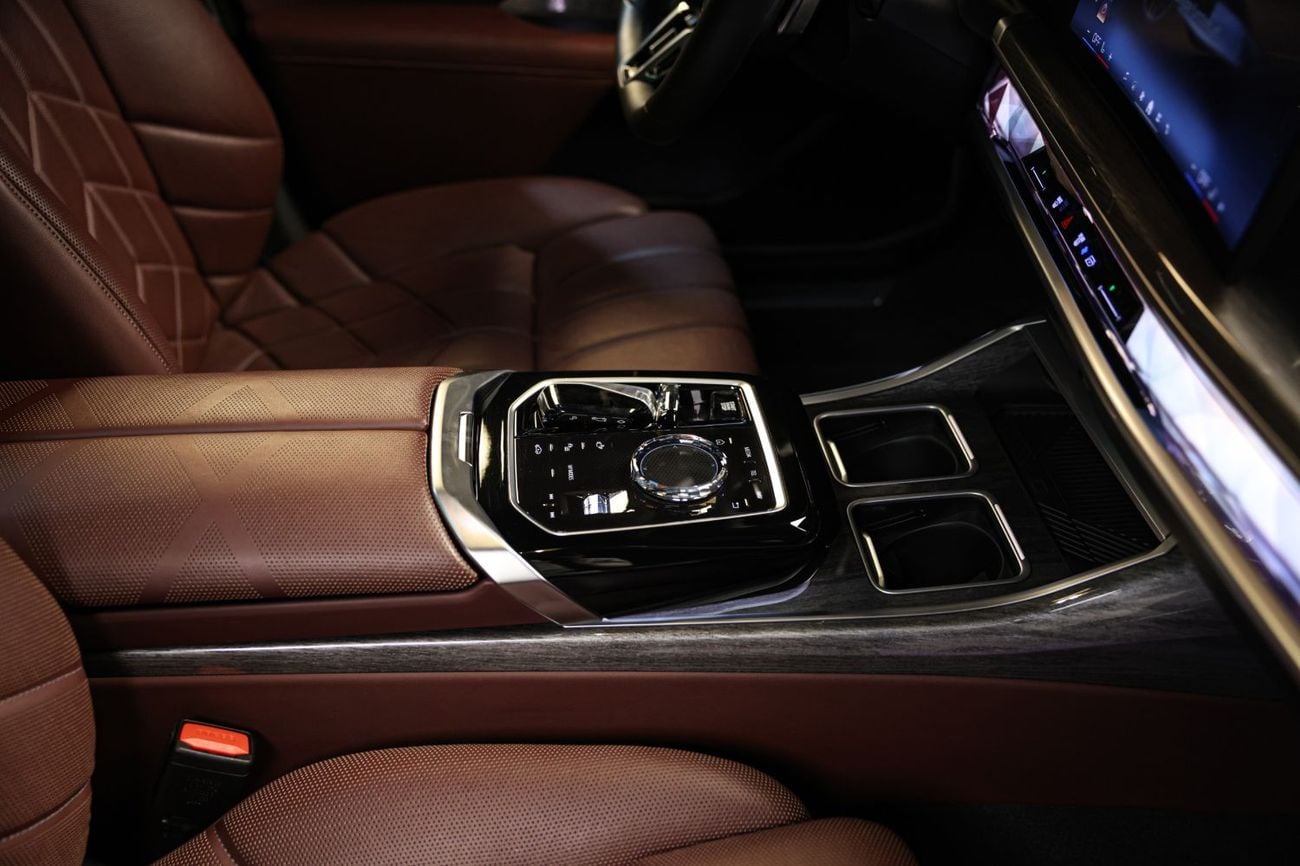 BMW 740i M SPORT