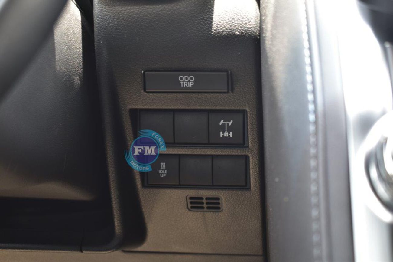 Toyota Land Cruiser 300 GXR V6 3.3L Diesel 7 Seat Automatic Full Option