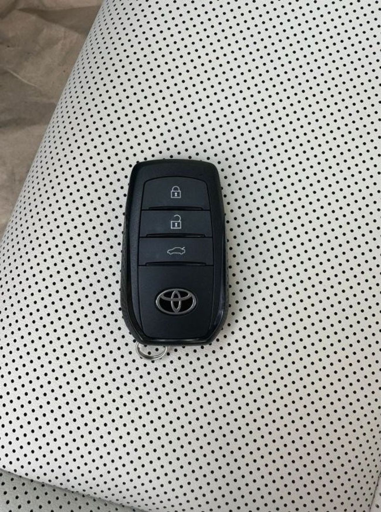 Toyota Crown TOYOTA CROWN 2.5L HYBRID FULL OPTION 2026 GCC FULL OPTION GCC SPECS