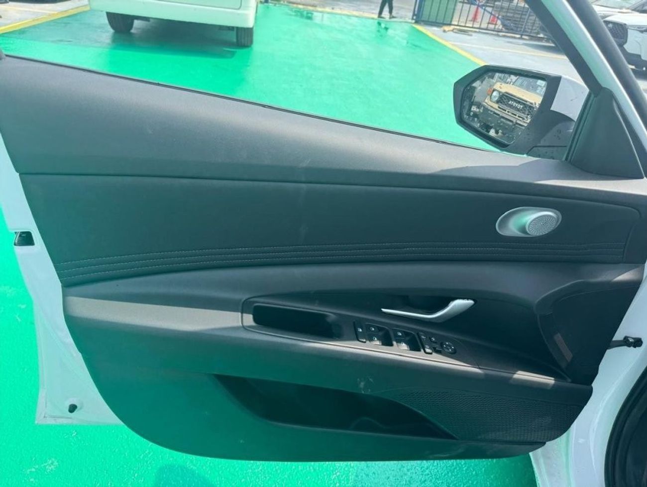 Hyundai Elantra HYUNDAI ELENTRA 1.5L FULL OPTION