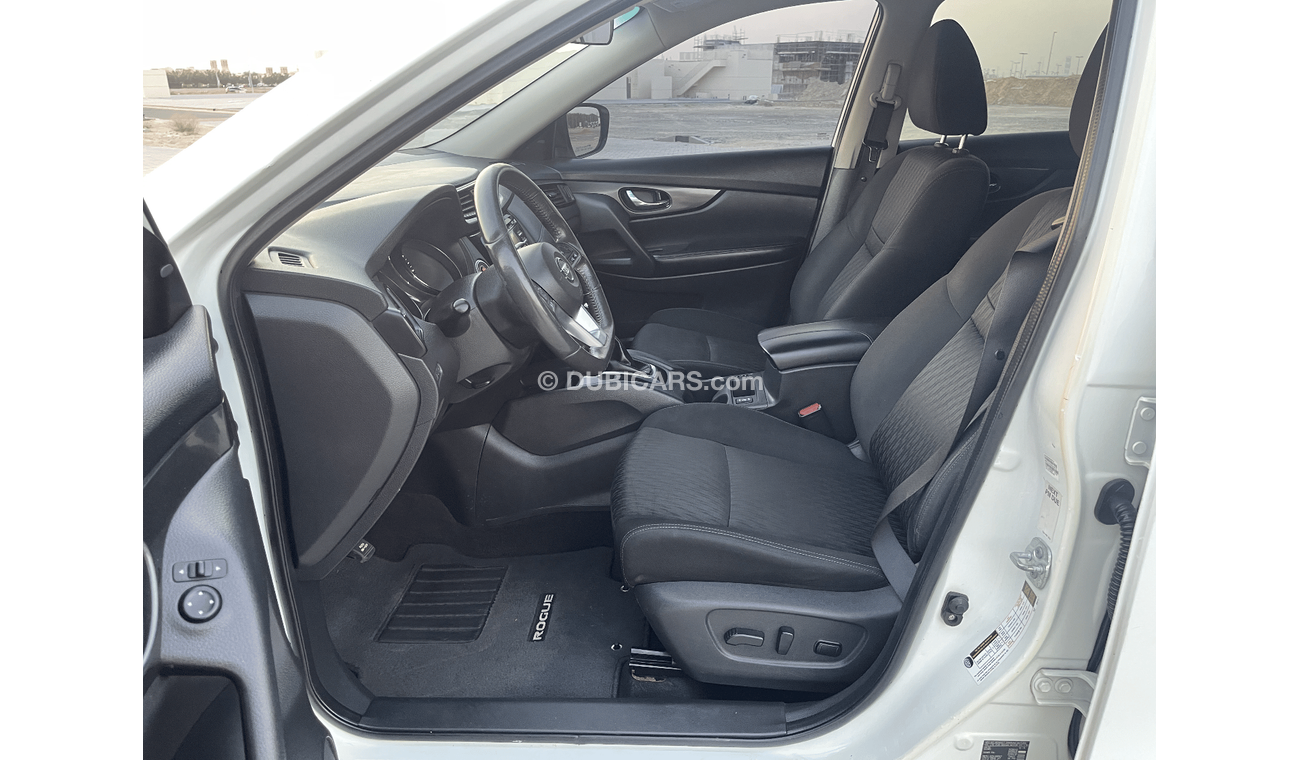 Nissan Rogue nissan rouge 2017 usa in very good    Nissan Pathfinder    Excellent Condition (USA  _ SPEC) - MODEL