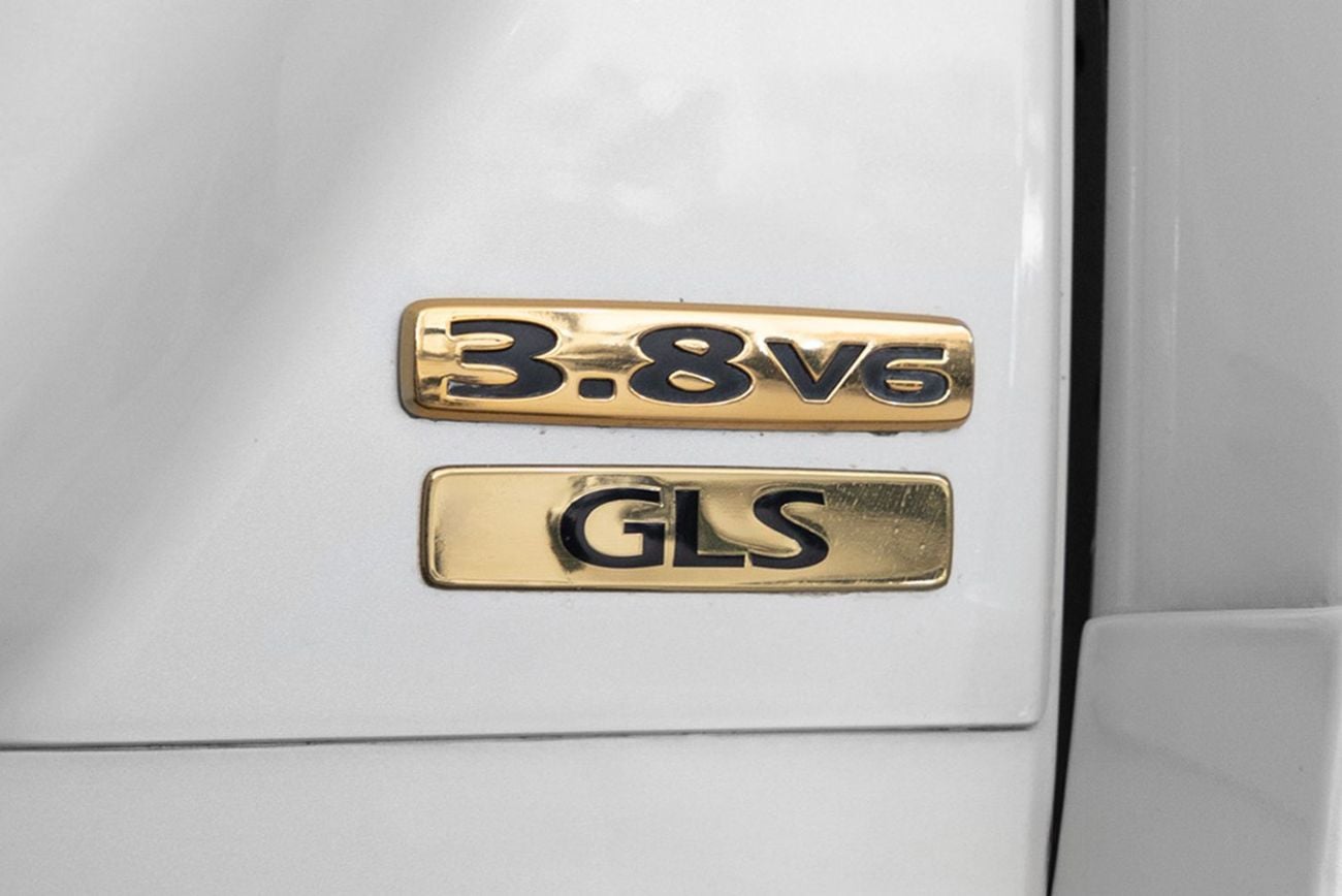 ميتسوبيشي باجيرو Signature Edition 3.8 L