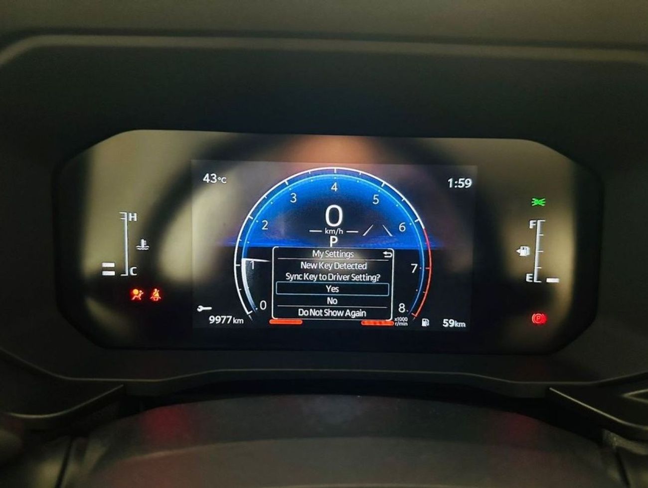 تويوتا برادو 2.4L GXL , LEATHER SEAT, PUSH START, ELECTRIC BACK DOOR, ALLOY WHEELS, MODEL 2024