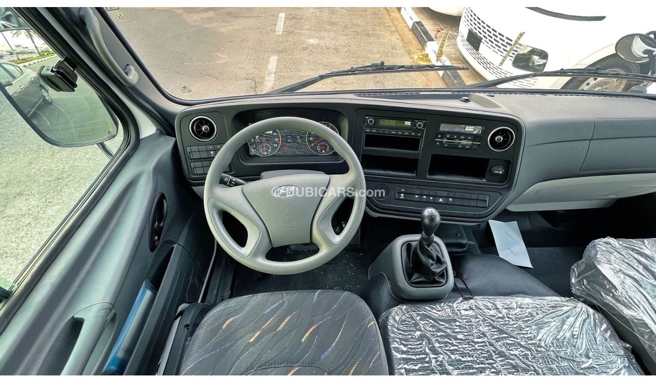 Hyundai County 23 seat