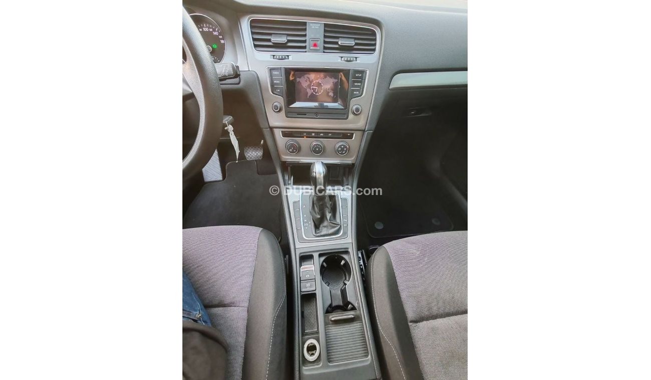 فولكس واجن جولف Warranty one year