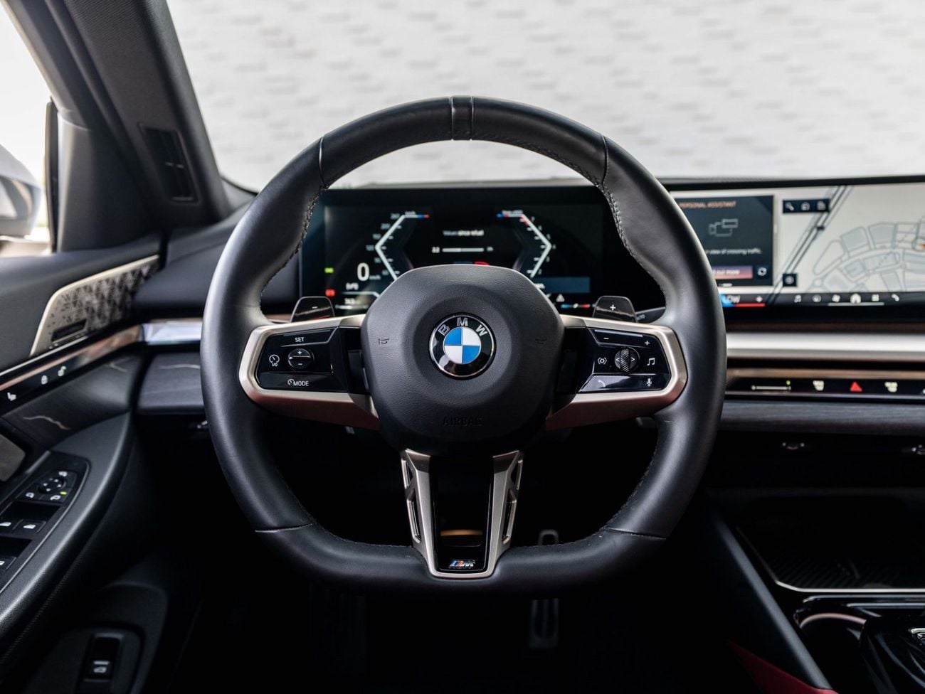 بي أم دبليو 520i M SPORT