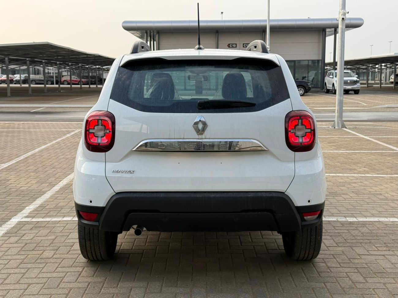 رينو داستر 1.5L Basic Option Petrol A/T