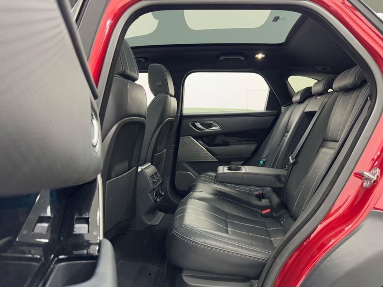 لاند روفر رينج روفر فيلار P250 R-Dynamic SE 2.0L 2020 Range Rover Velar P200 SE R-Dynamic, Sep 2025 Range Rover Warranty, Exce