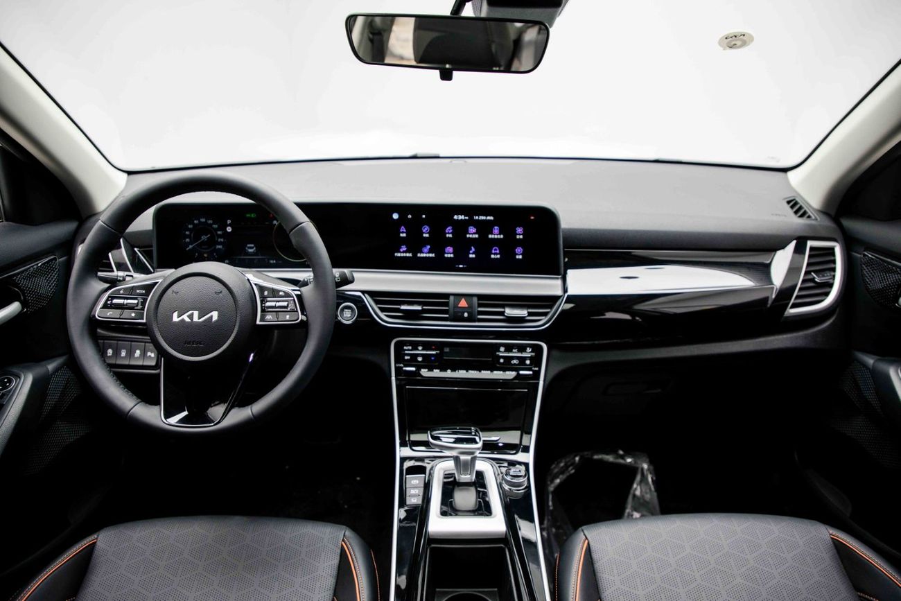 Kia Seltos Premium 1.5L - White & Black Inside Black | Export Only