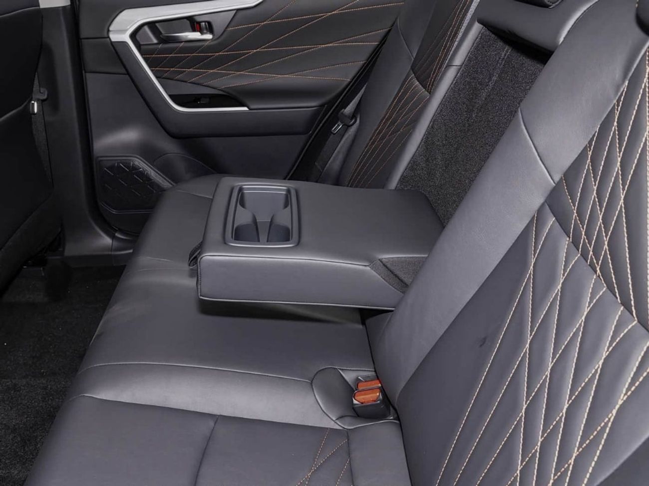 Toyota RAV4 Hybrid 2.5L E-CVT 4WD Elite Plus Trim