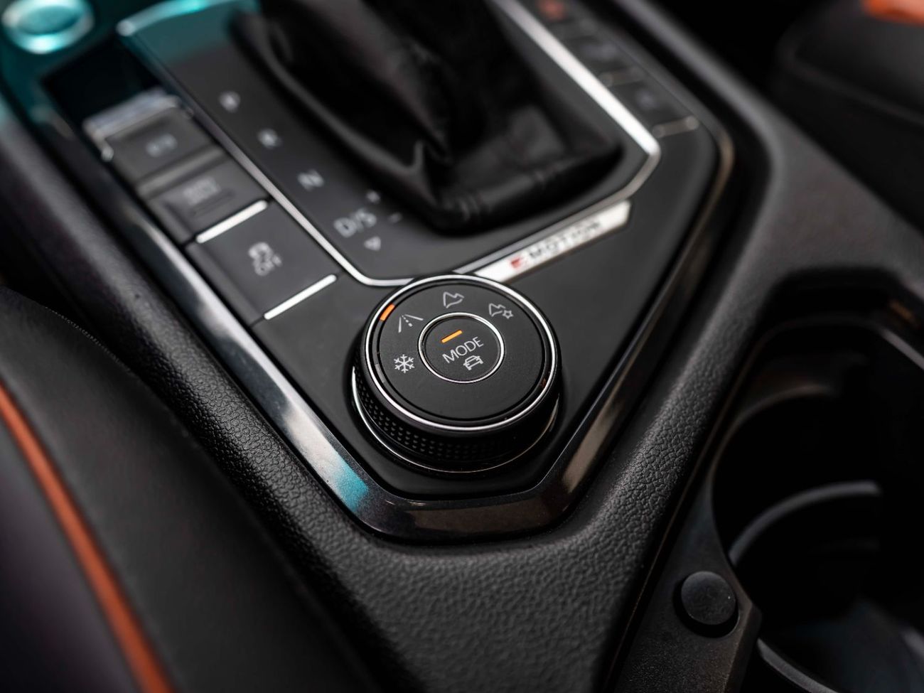 Volkswagen Tiguan SEL 2.0L