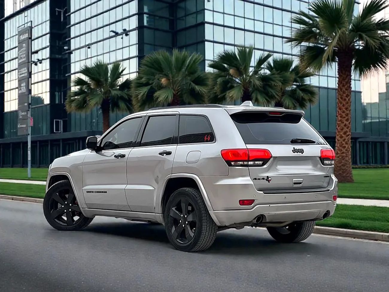 جيب جراند شيروكي L Limited 3.6L | | LIMITED | WELL MAINTAINED | LOW MILEAGE