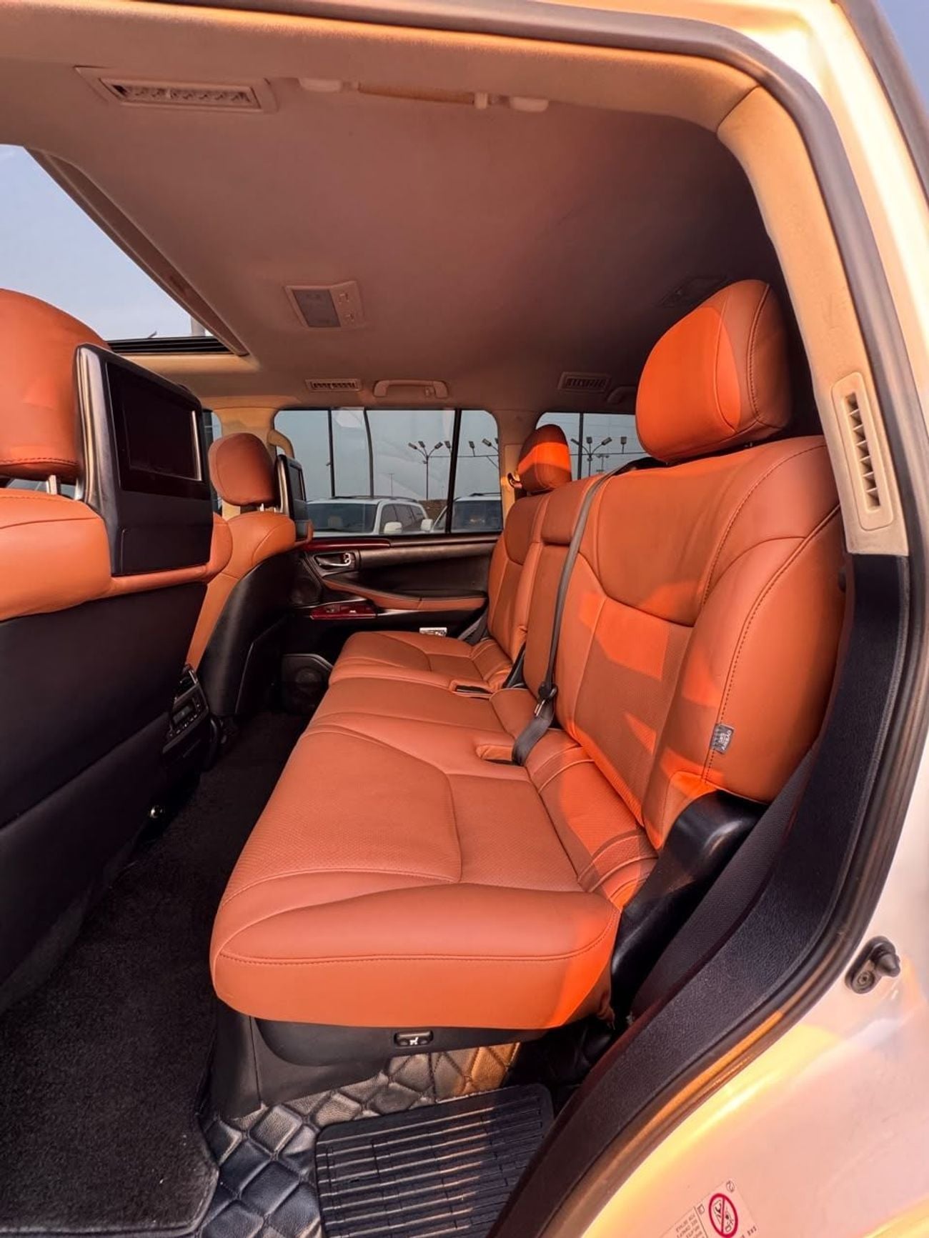 لكزس LX 570 SPORT PLATINUM