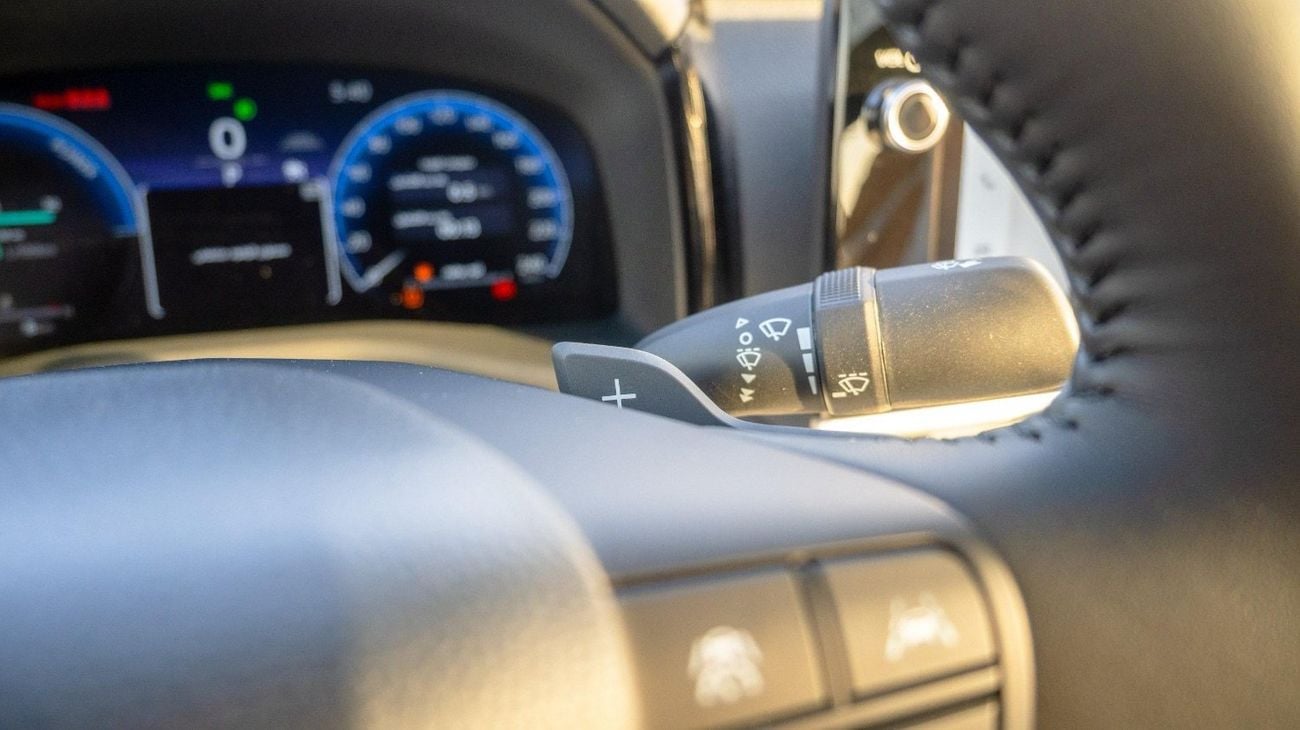 تويوتا كامري كامري لوميرا هايبرد صنع ياباني مواصفات خليجي