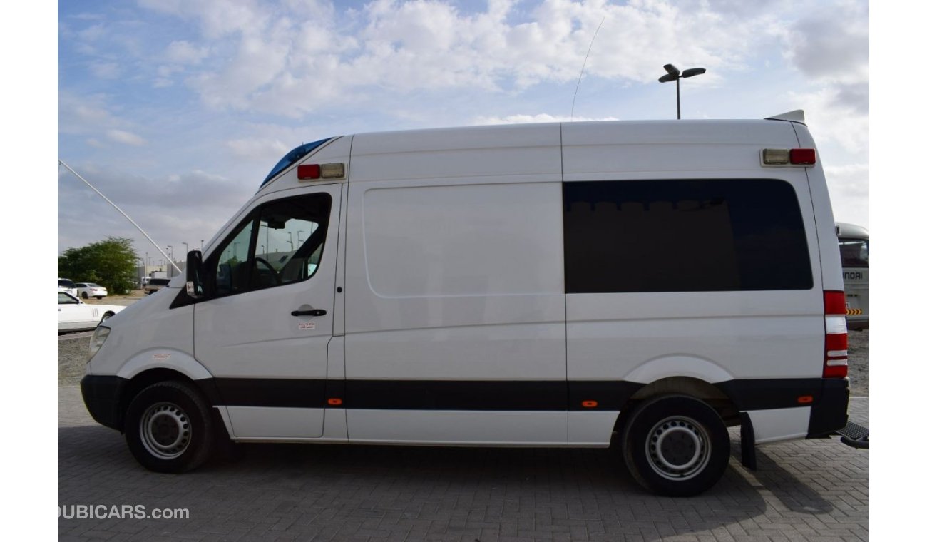 مرسيدس بنز سبرينتر Mercedes Benz Sprinter Ambulance, Model:2009. Free of accident with low mileage