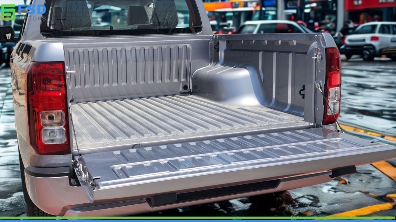 ميتسوبيشي L200 Mitsubishi L200 2.4L Diesel D-Cabin 4x4 GL M/T Mid-Line MY-2025