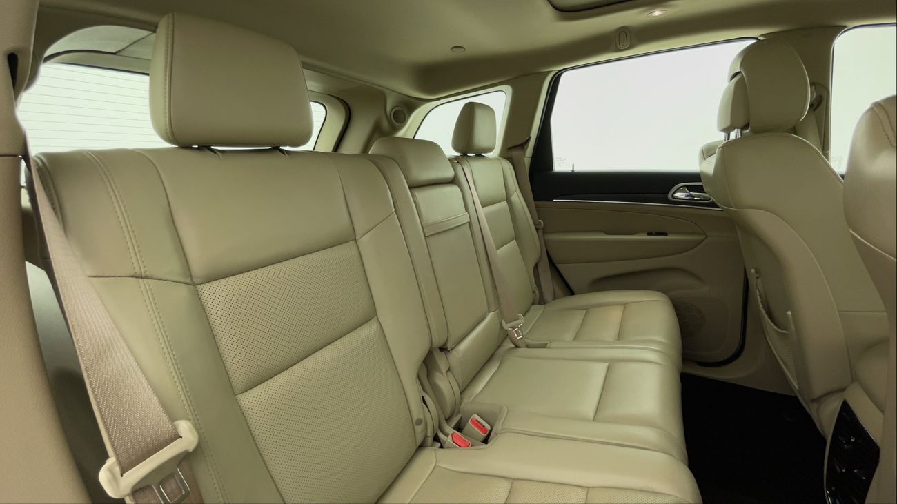 جيب جراند شيروكي LIMITED 3.6 | بدون دفعة مقدمة | اختبار قيادة مجاني للمنزل