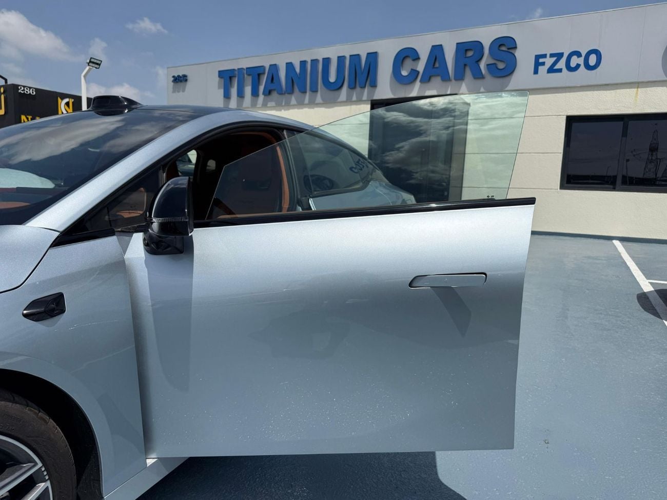 جي إي سي أيون هايبر SSR Aion Hyper GT EV 71.6 kWh battery 2024 Export Price @ 113,000 AED