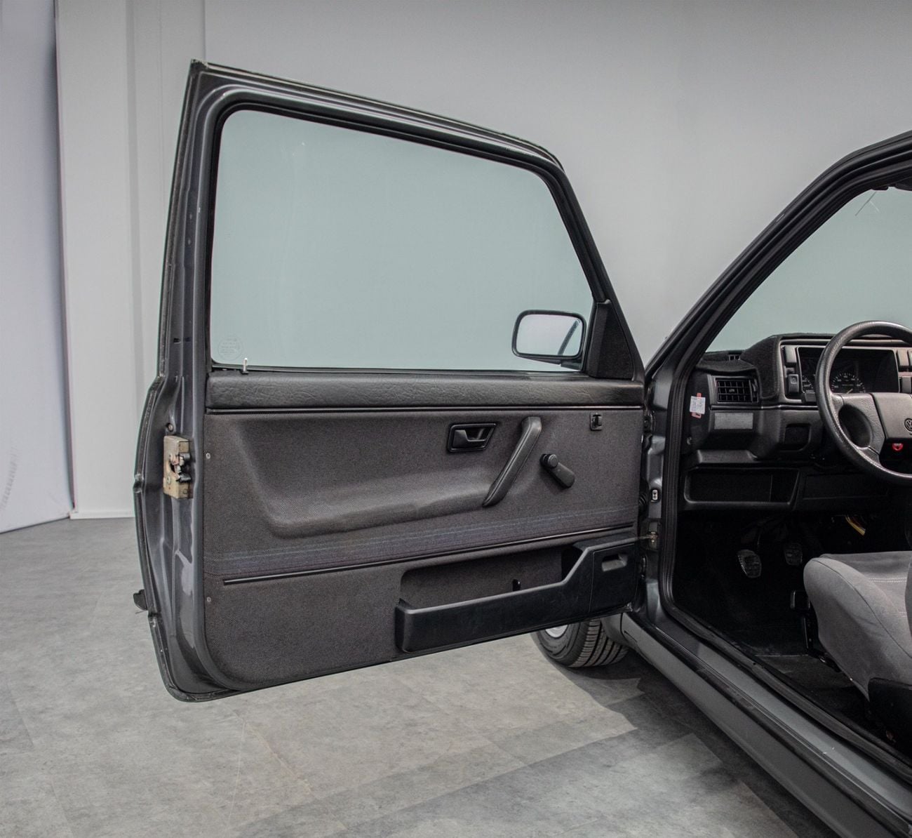 فولكس واجن جولف GTi 16V