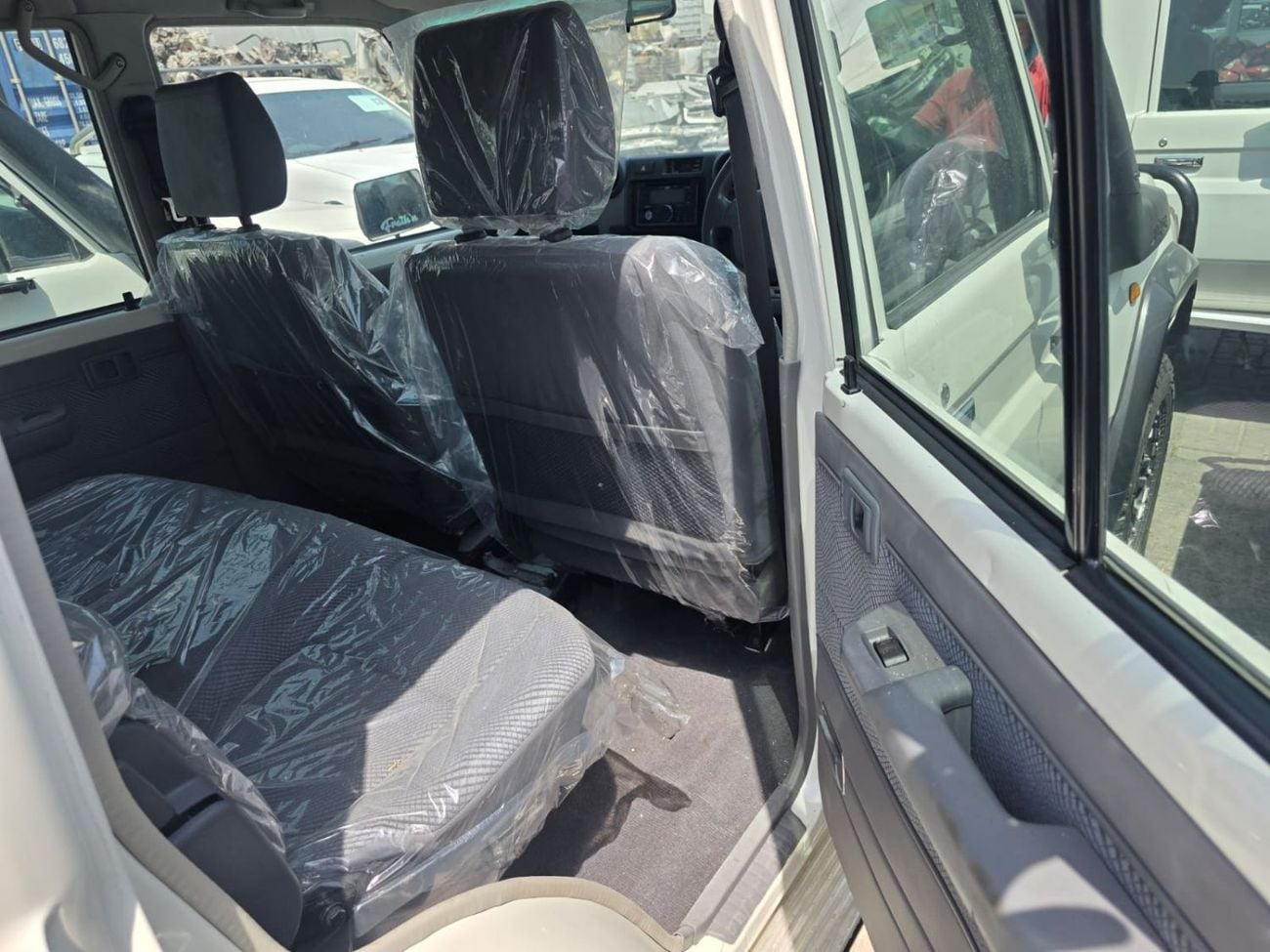 Toyota Land Cruiser Pick Up DIESEL RIGHT HAND DRIVE 4.5L ,2O15 MODEL ONLY FOR EXPORT AVAILABLE