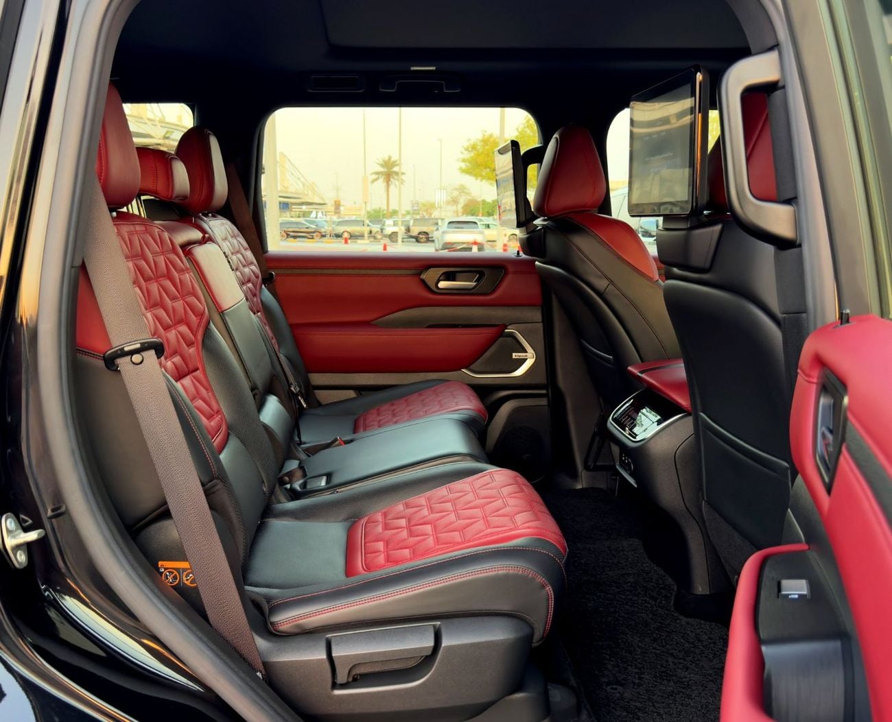 Nissan Patrol LE PLATINUM CITY 2025 Nissan Patrol LE Platinum, Dealer Warranty, GCC Specifications