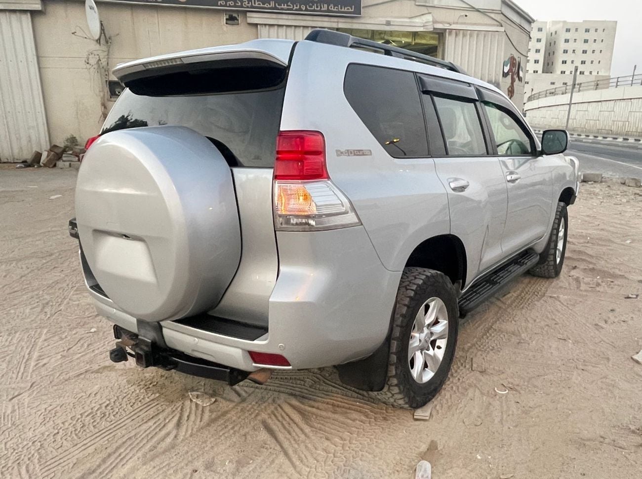 Toyota Prado TOYOTA LANDCRUISER PRADO 2013 SILVER 4WD AT DIESEL = RIGHT HAND