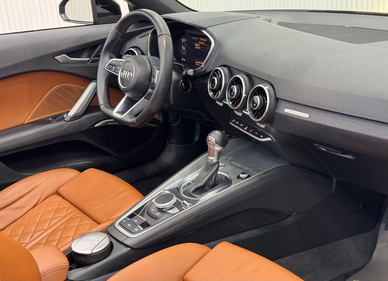 Audi TT 45 TFSI S Line Style Package 2.0L 2016 Audi TT 45TFSI S-Line Roadster, Full Service History, Excelle