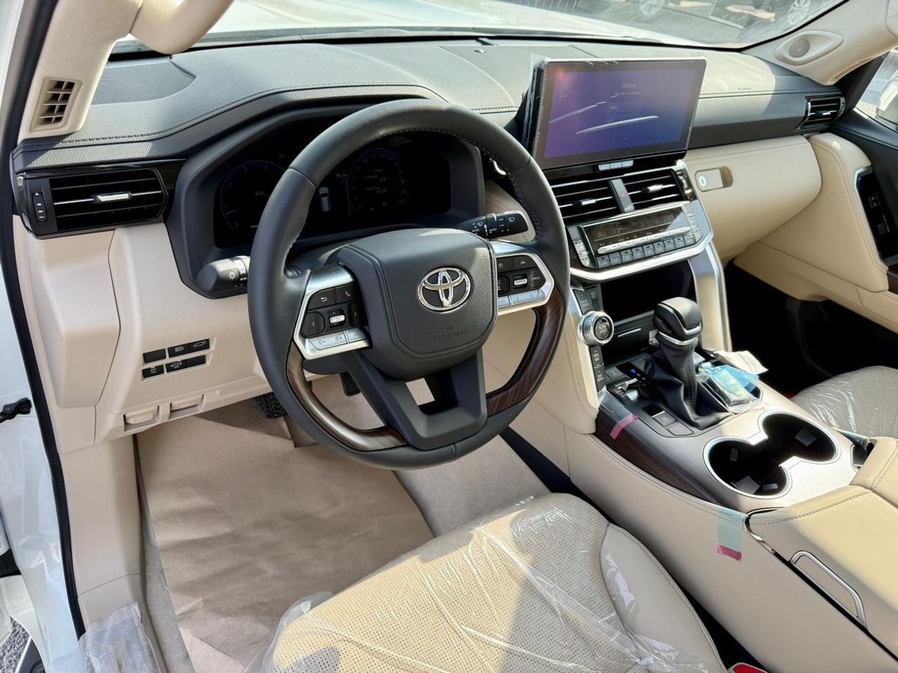 تويوتا لاند كروزر Toyota Land Cruiser VXR 3.5L 2026 White