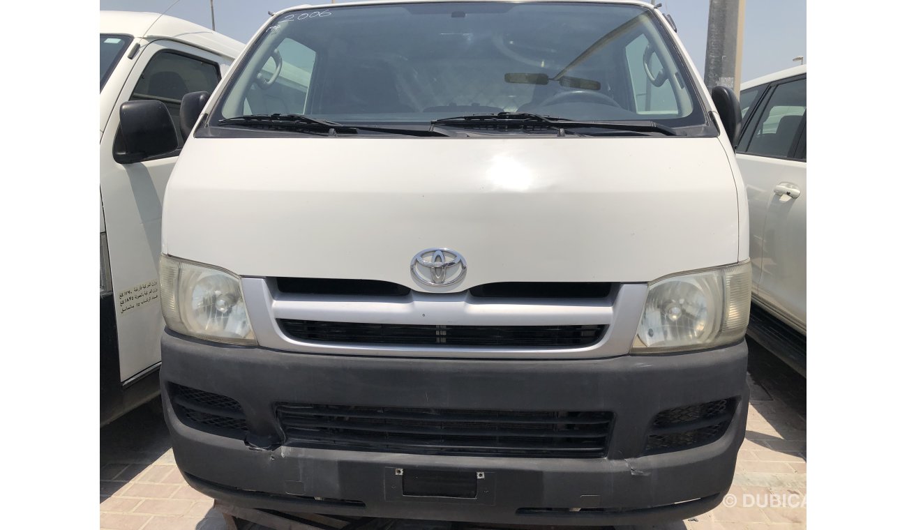 Toyota Hiace Van,model:2006.Excellent Condition