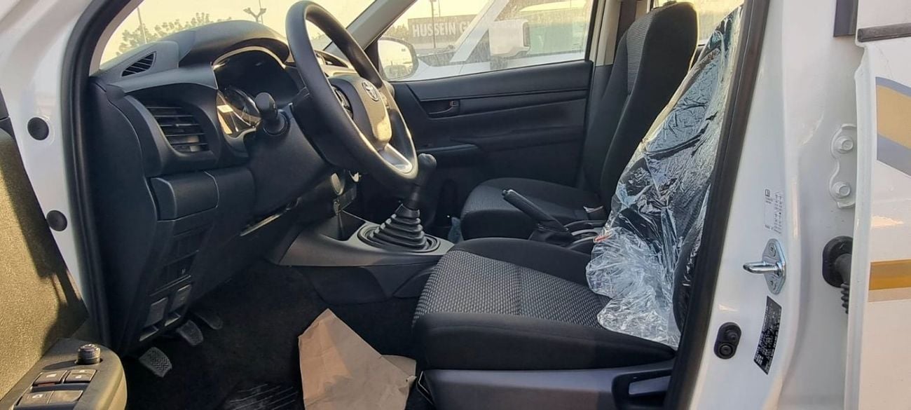 Toyota Hilux TOYOTA HILUX 2.4L DIESEL MT 4X2 MY 2026