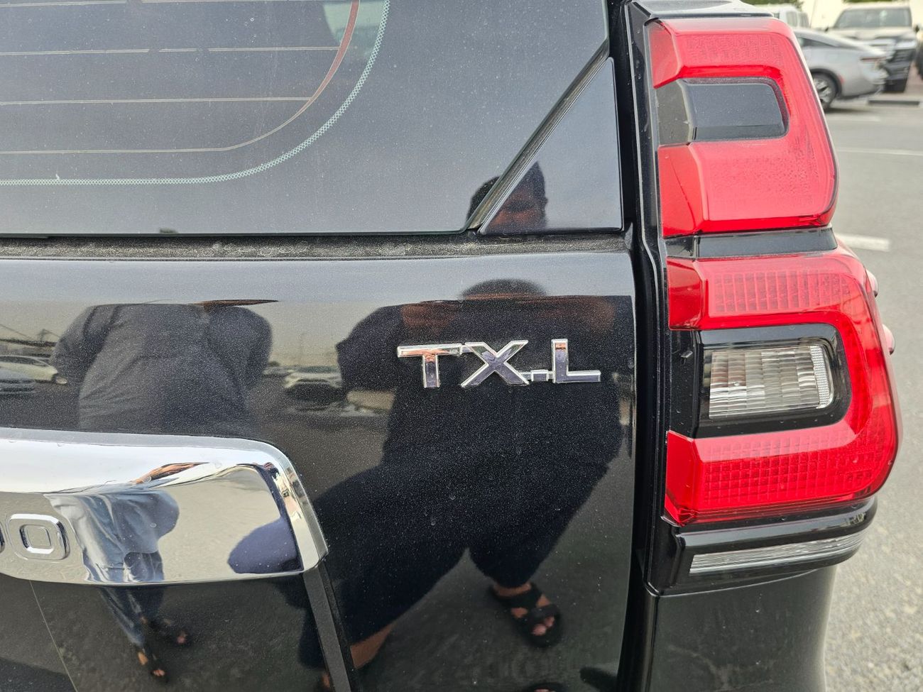 Toyota Prado TX-L Top 2.7L LHD-4WD-Automatic-Petrol-GCC specs-6 Cylinders-7Seats-5 Doors