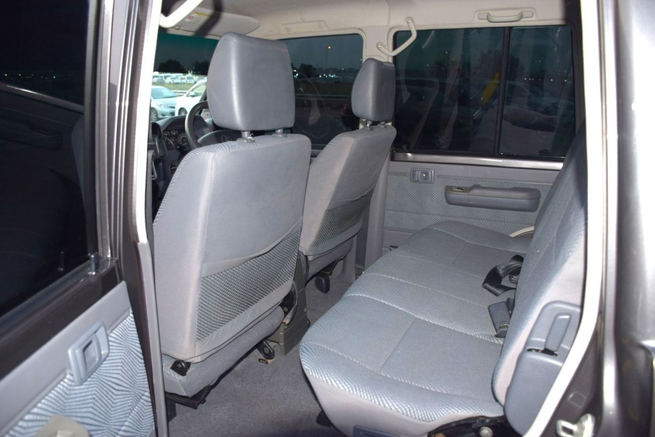 Toyota Land Cruiser Pick Up