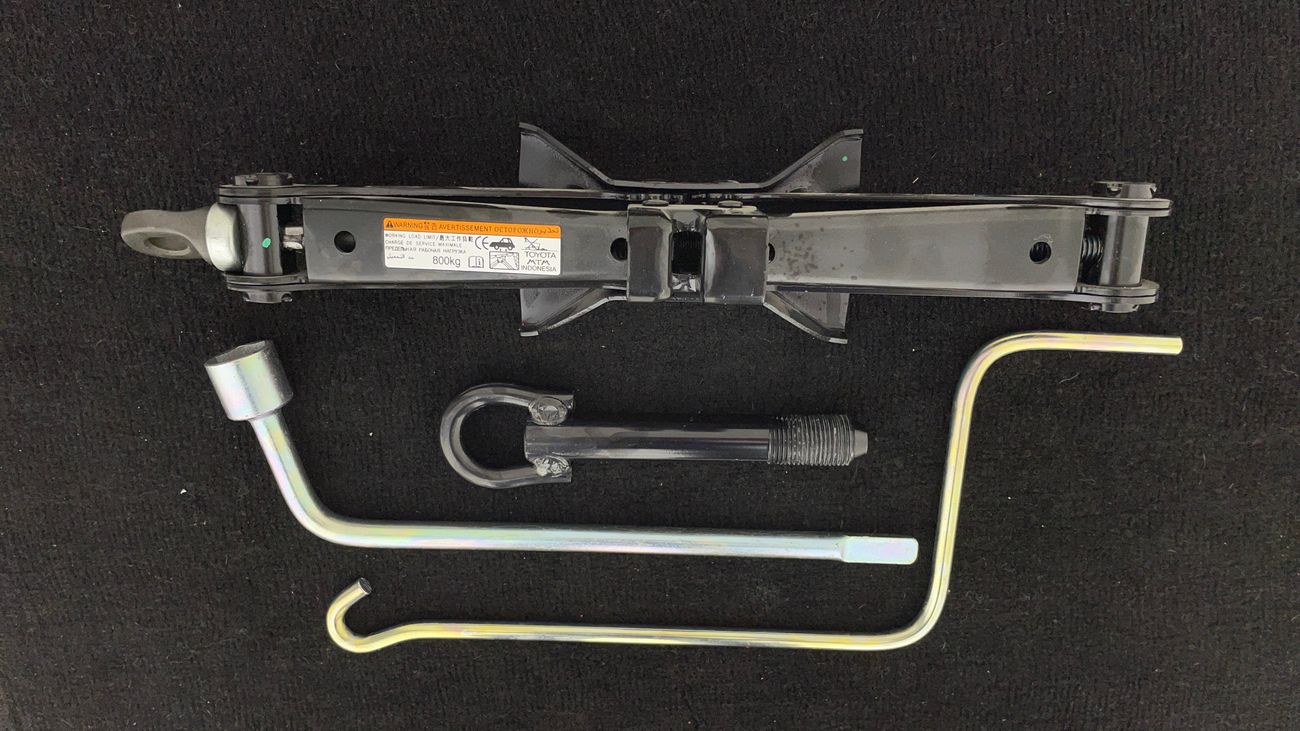 تويوتا يارس SE 1.5 | بدون دفعة مقدمة | اختبار القيادة في المنزل