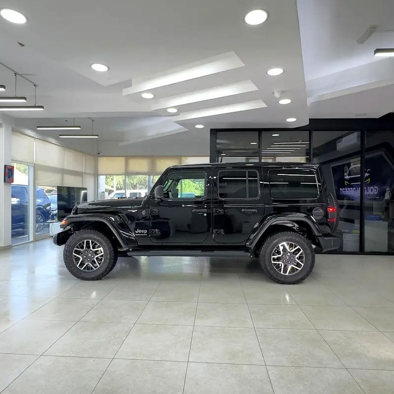 جيب رانجلر أنليميتد Unlimited Sahara 2.0L A/T